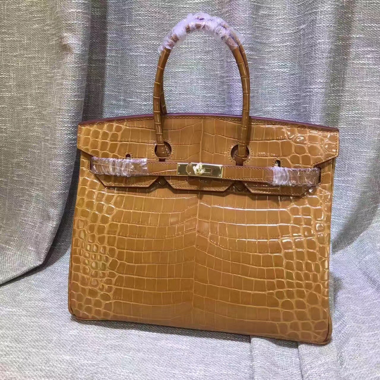 Birkin 35 crocodile handbag Hermès Brown in Crocodile - 18798184