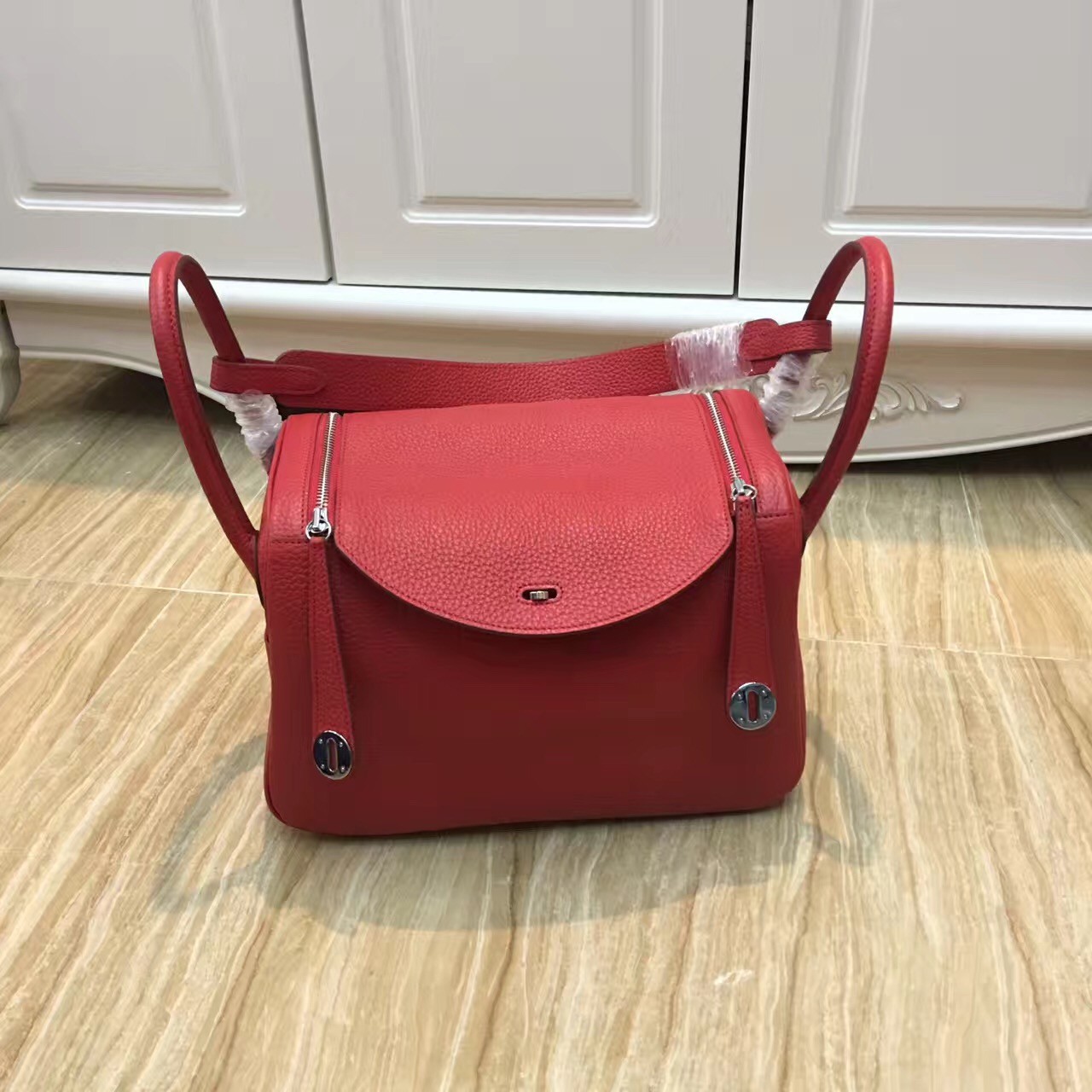 hermes lindy red